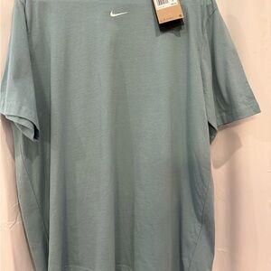 Women’s Nike T Shirt Sz L
